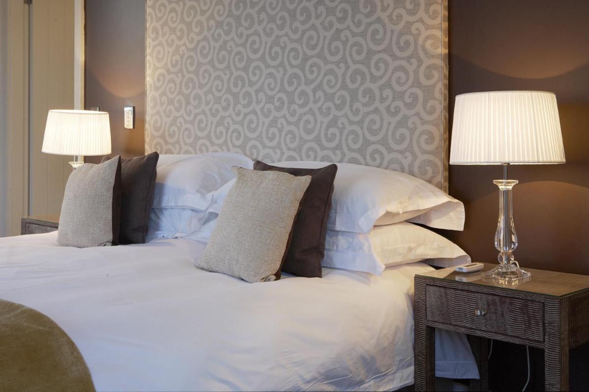 Marine Square Luxury Suites Hermanus Exterior photo